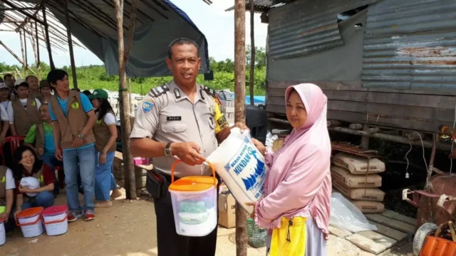 Trio JB Polsek Payung Sekaki Laksanakan Baksos Bersama Masyarakat