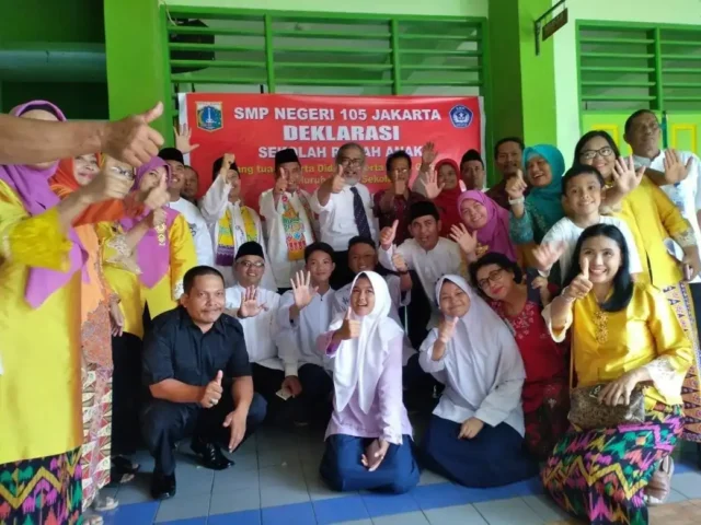 Komnas Perlindungan Anak Bersama SMPN 105 Deklarsikan Sekolah Ramah Anak