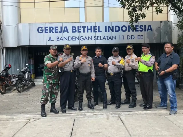 Cegah Aksi Teror, Polsek Tambora Perketat Patroli dan Pengamanan Gereja