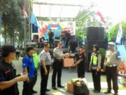 Apresiasi Polsek Kalideres Dengan Berbagi Doorprise Kepada Buruh Saat May Day 2018