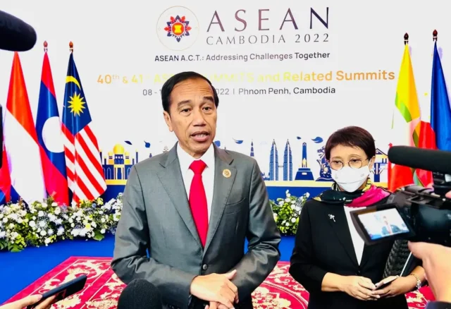 Jokowi Minta Pemimpin Asean Buka Dialog Dengan Myanmar